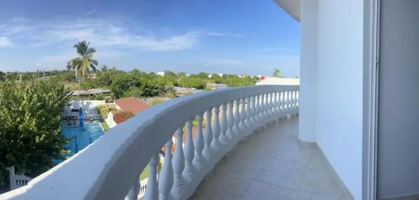 デラックススイート, La Candelaria House