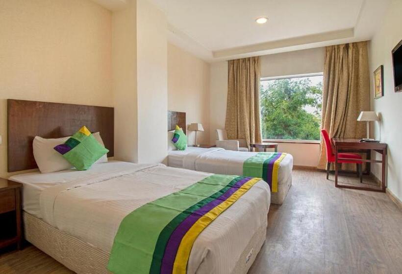 غرفة ديلوكس, Treebo Trend Grenville Near Udyog Vihar