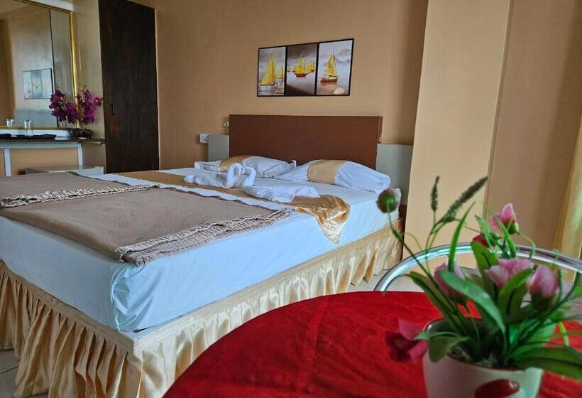 اتاق استاندارد, La Belle Etoile