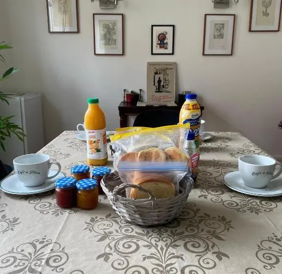 Perhehuone, Neuilly Sur Seine Calme Et Lumineux. B&b. 3 Chambres