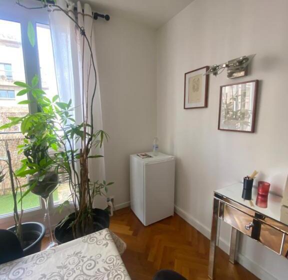 패밀리 룸, Neuilly Sur Seine Calme Et Lumineux. B&b. 3 Chambres