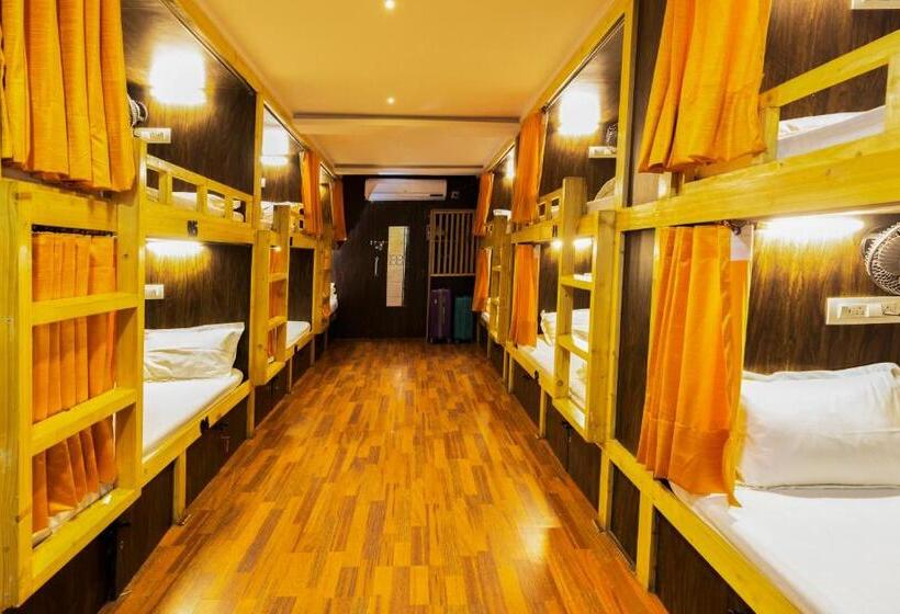 تختخواب در اتاق مشترک, Sinhassan Dormitory Hostel Juhu