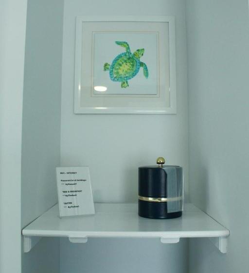 带特大床的标准间, By The Sea Guests Bed & Breakfast & Suites