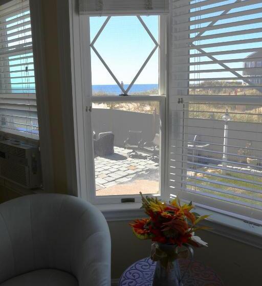 带大床的标准间, By The Sea Guests Bed & Breakfast & Suites