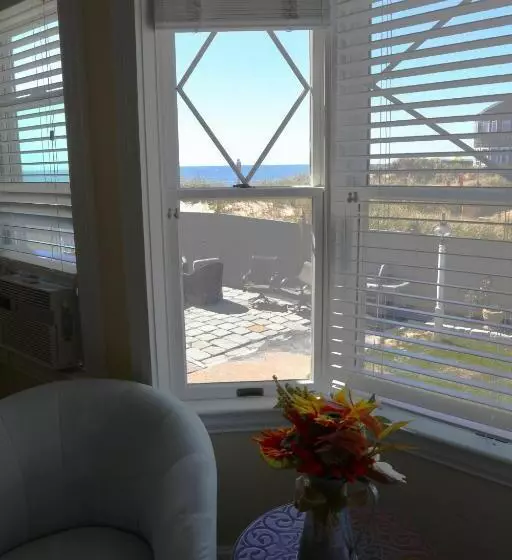 キングサイズベッドのスタンダードルーム, By The Sea Guests Bed & Breakfast & Suites