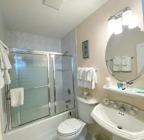 キングサイズベッドのスタンダードルーム, By The Sea Guests Bed & Breakfast & Suites