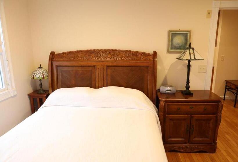 带2个卧室的套房, By The Sea Guests Bed & Breakfast & Suites