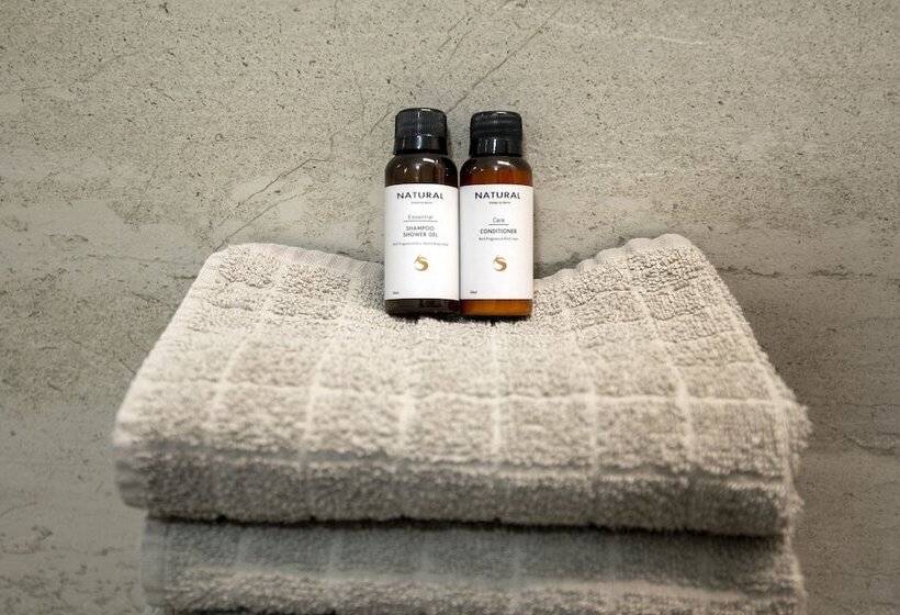 اتاق استاندارد با چشمانداز رودخانه, Galeria River