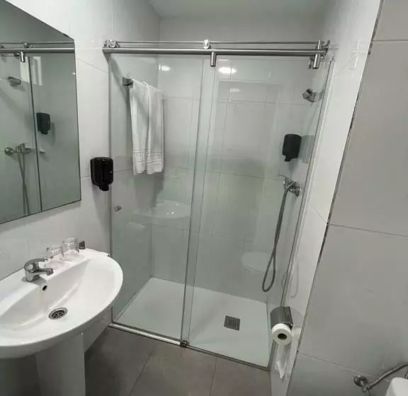 اتاق استاندارد سه نفره, Hospederia Del Pilar