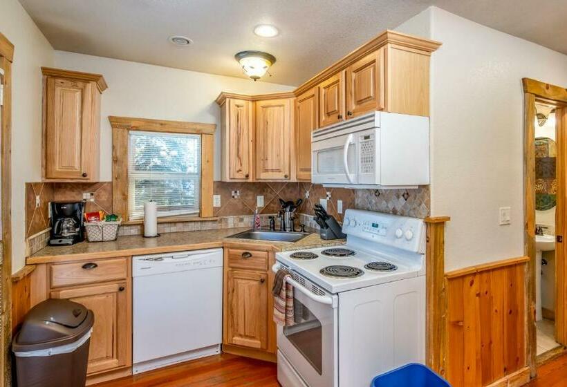 오두막, Stonebrook Resort Adult Only