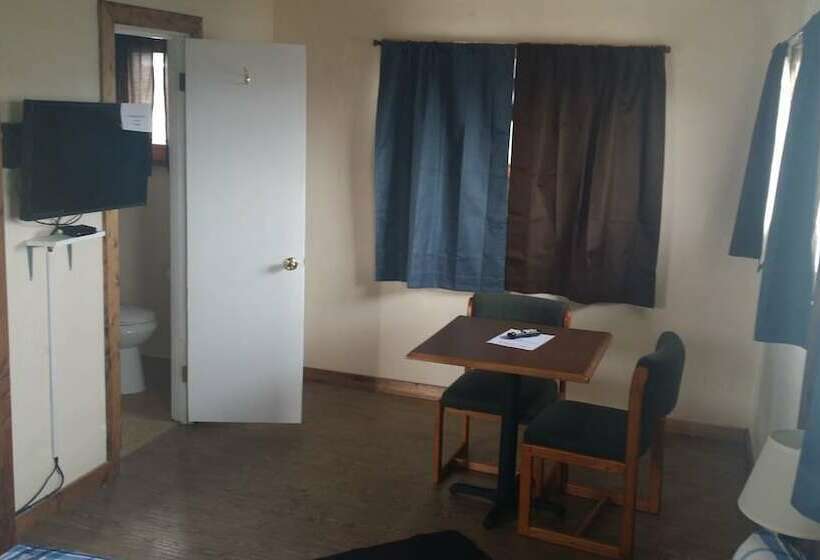 اتاق لوکس, The New Terrace