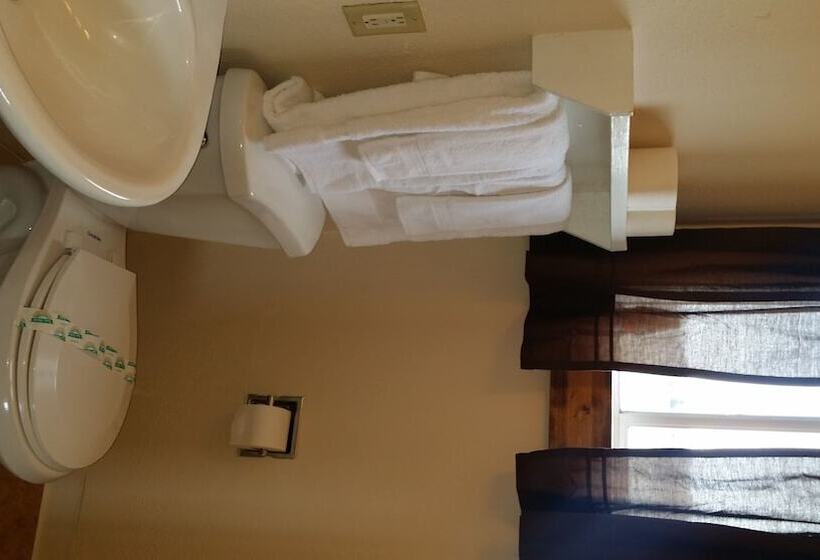 اتاق لوکس, The New Terrace