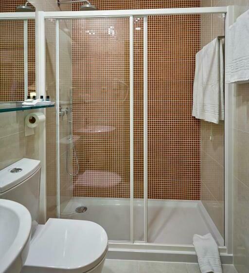 غرفة قياسية, Welcome In