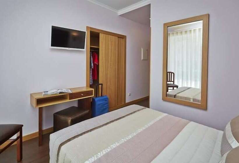 غرفة قياسية, Welcome In