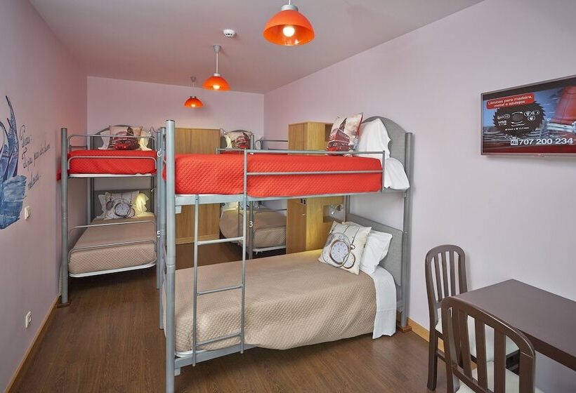 سرير فى غرفة مشتركه, Welcome In