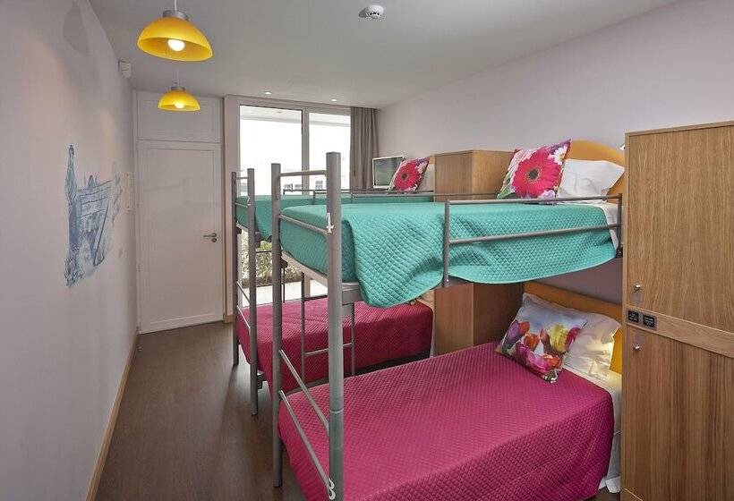 سرير فى غرفة مشتركه, Welcome In