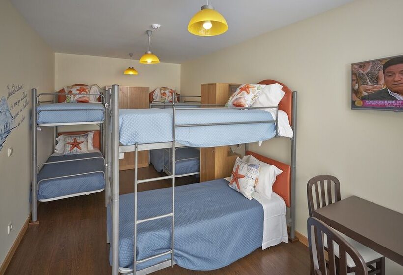 سرير فى غرفة مشتركه, Welcome In