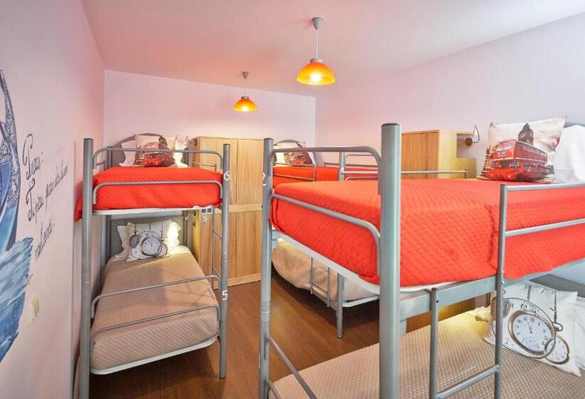 سرير فى غرفة مشتركه, Welcome In