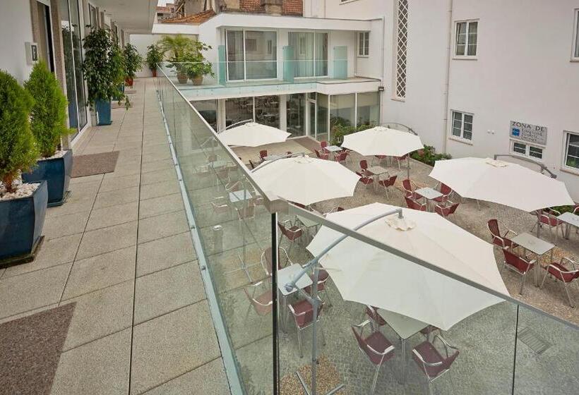 غرفة عائلية, Welcome In