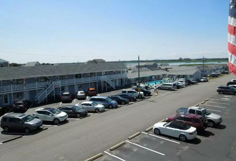 デラックスルーム, Marguerite Motel