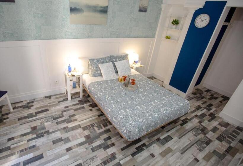 اتاق استاندارد, Fuencarral Adeco