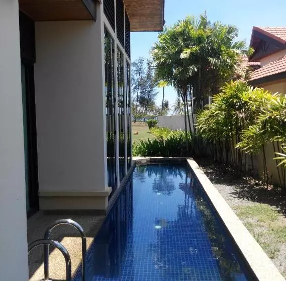 ویلای 2 خوابه با چشم‌انداز دریا, Sabah Beach Villas & Suites