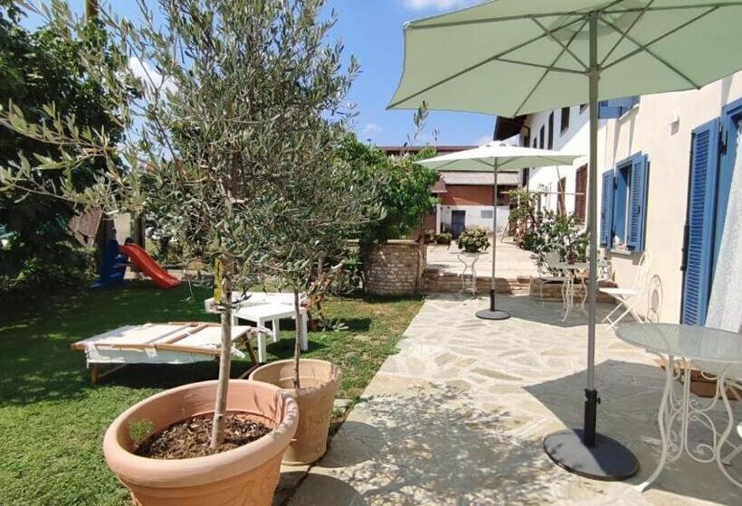 غرفة قياسية, La Valle Incantata