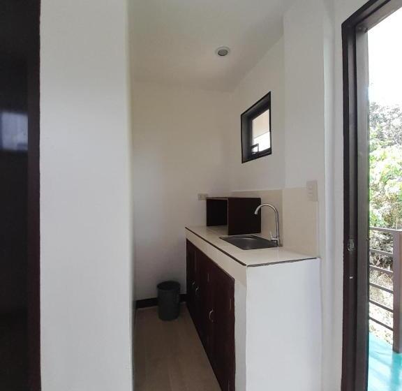 Quarto Estandar, Palawan Residence B&b