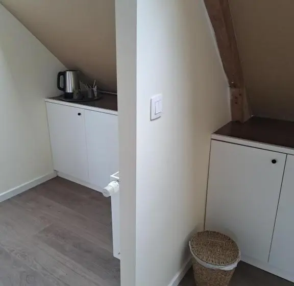 Deluxe Neljän Hengen Huone, Chambres D Hôtes à  5min De Pairi Daiza Et  30min D Ath Et Mons