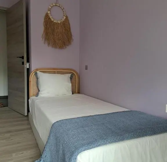 Standard Yhden Hengen Huone, Chambres D Hôtes à  5min De Pairi Daiza Et  30min D Ath Et Mons