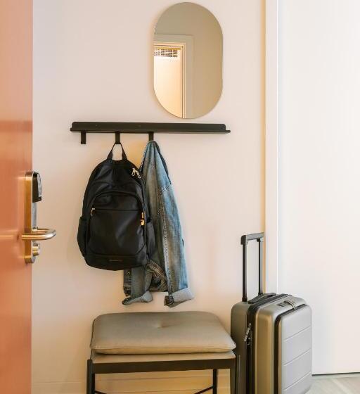 استودیوی استاندارد, Sonder The Burnham