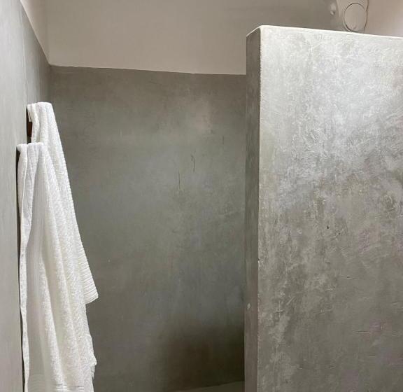 اتاق لوکس, Casa Angelina