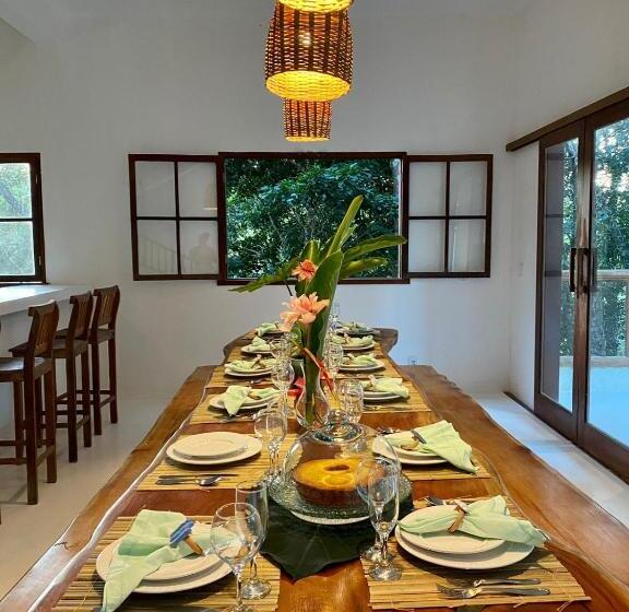 اتاق لوکس, Casa Angelina