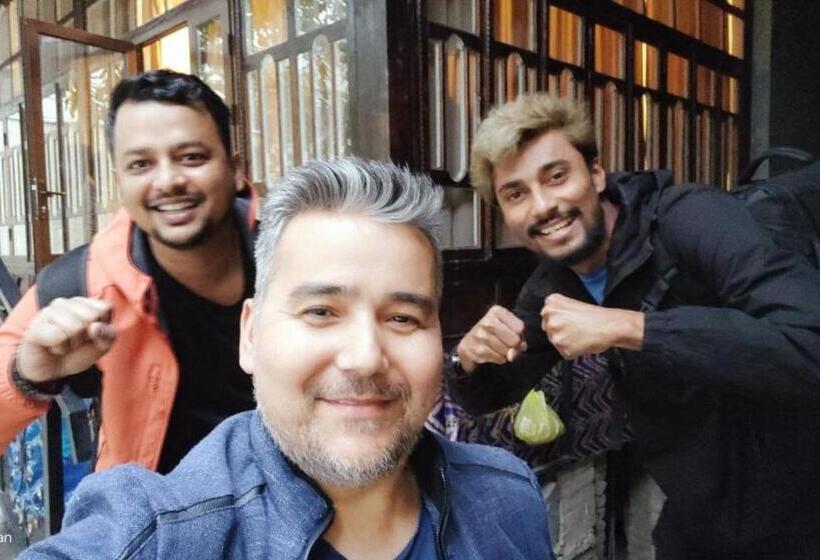 Quarto Quádruplo Estandar, Sofia Guest House