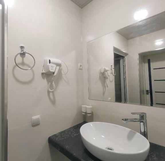 Quarto Quádruplo Estandar, Sofia Guest House