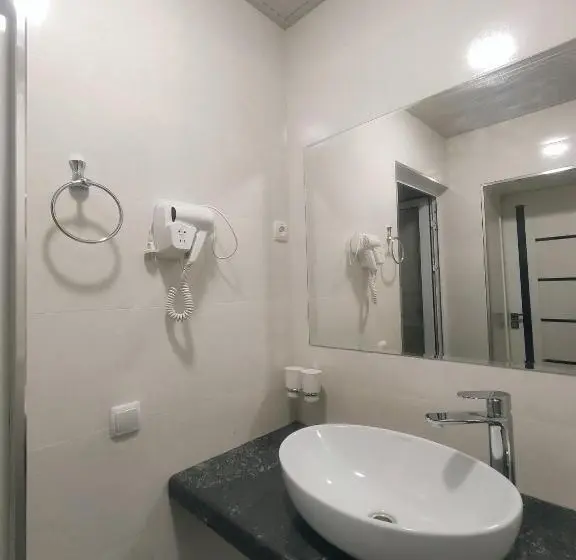 Quarto Quádruplo Estandar, Sofia Guest House