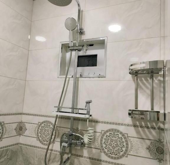 Quarto Quádruplo Estandar, Sofia Guest House