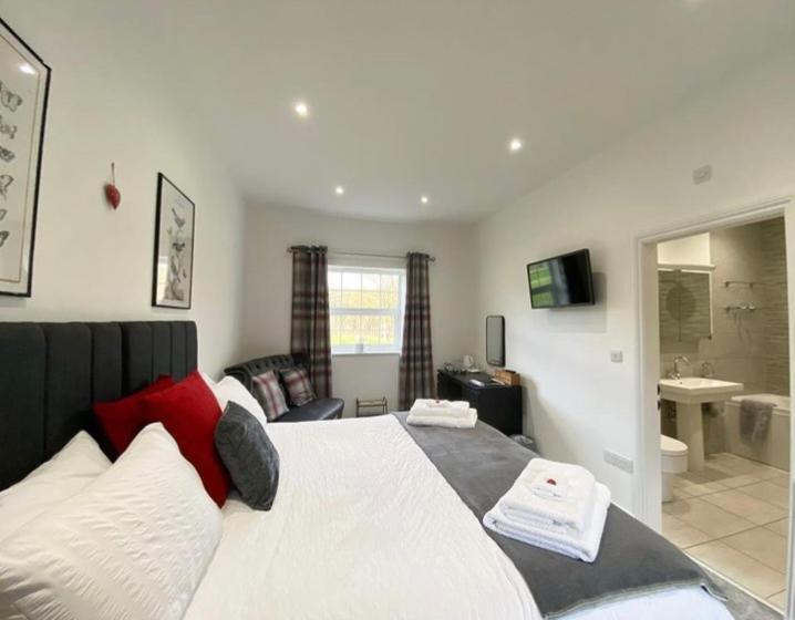 스탠다드 룸 킹사이즈 침대, The Old Coach House