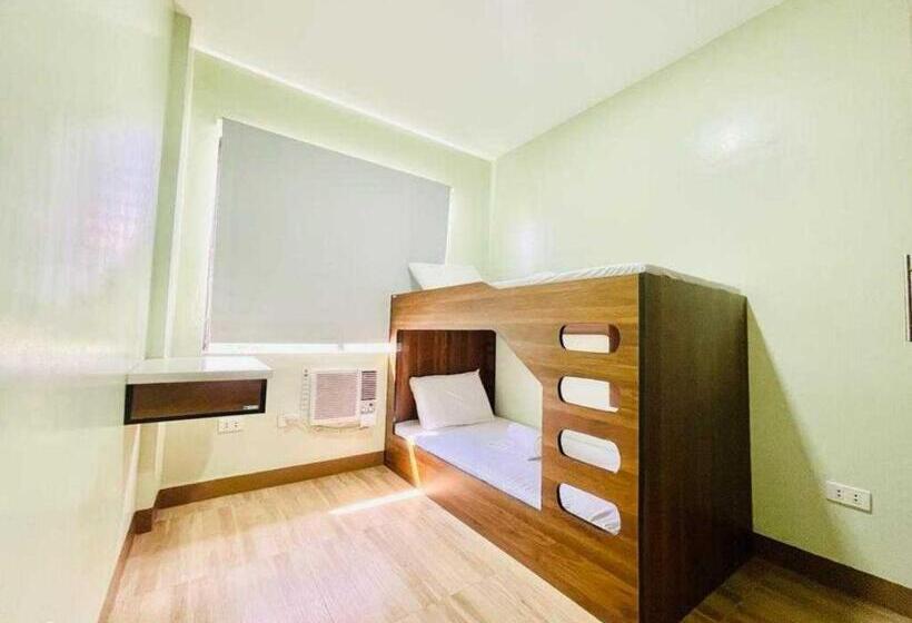 تختخواب در اتاق مشترک, Oyo 1008 Armond Bed And Breakfast