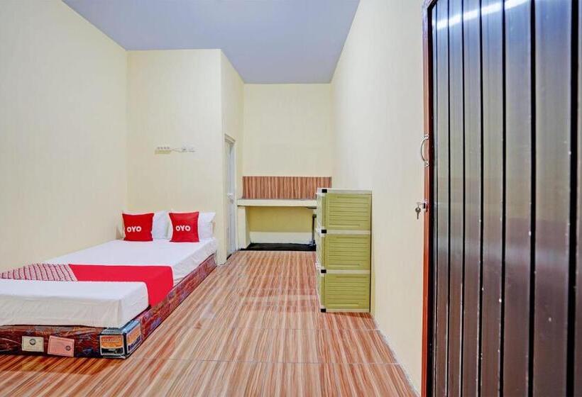 Номер Стандарт, Oyo Life 92920 Rumah Kost Azca