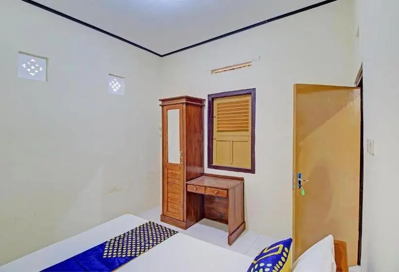 Standard-huone, Oyo Life 92953 Nirmala Kost