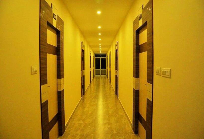 스탠다드 룸, Shrees, Perundurai