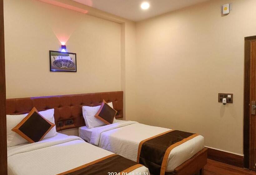 デラックスルーム, Jharna Resort