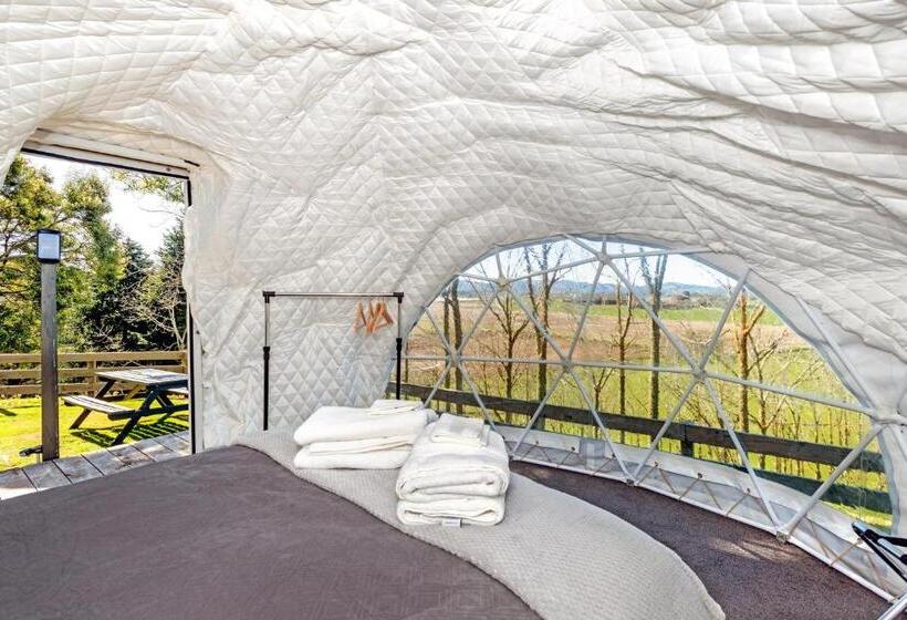 خانه 2 خوابه, Black Label Retreats