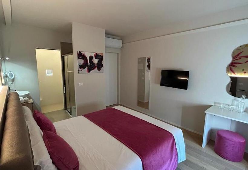 اتاق سوپریور با تخت بزرگ, San Lorenzo Luxury Boutique