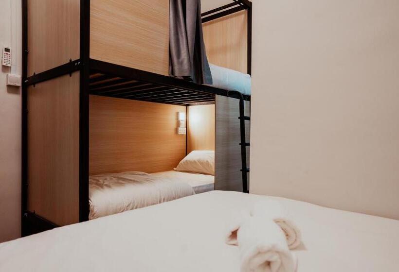 اتاق استاندارد چهار تخته, Code Hostel At Lavender