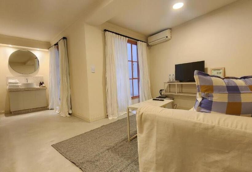 اتاق کلاسیک چهارنفره, Casa Par Grand Suites