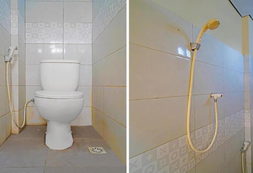 Номер Стандарт, Oyo Life 92641 Guest House Palinggihan Ii