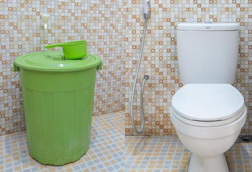 デラックスルーム, Oyo Life 92803 Penginapan Purnama