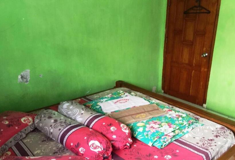 Economy Szoba, Spot On 93014 Griya Nautika Sukodono